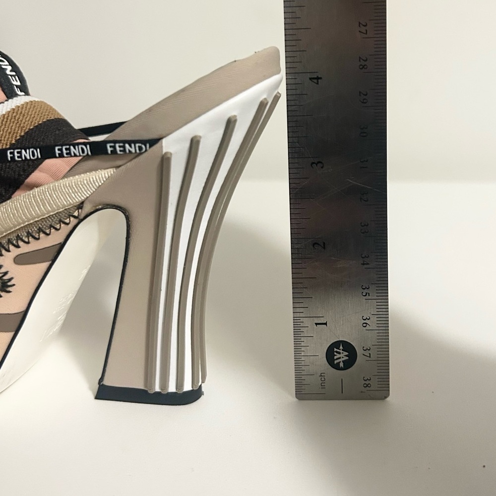 Beautiful Authentic Fendi Neoprene FFreedom Open Toe Sandals. Lightly Worn - Picture 12 of 12